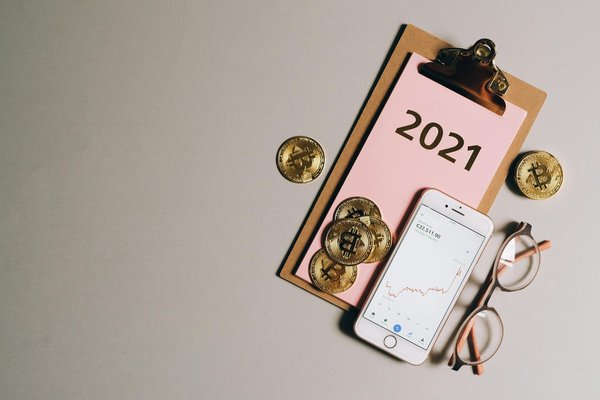 Investir dans des actifs en ligne pour des revenus passifs