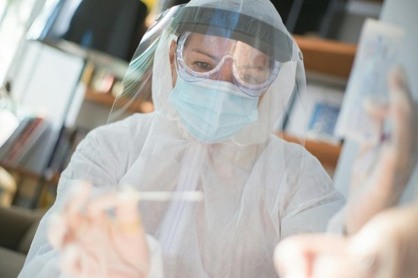 Quels sont les bénéfices de l'accompagnement offert par B'wellcome aux employés étrangers à Marseille ?